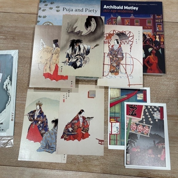 Art Gallery Exhibit Book Set, Set of 2 Collector Edition Art Books - Picture 4 of 16